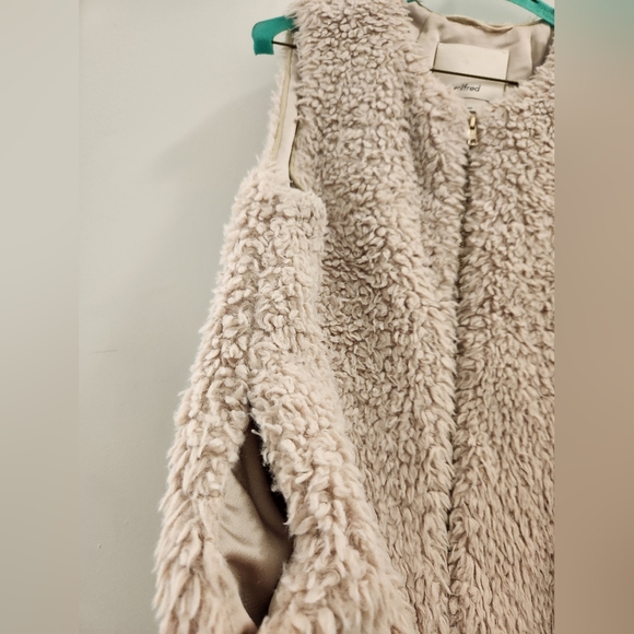 Wilfred fluffy faux fur cream vest - Picture 6 of 7